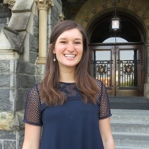 Meet your Posher, Laura